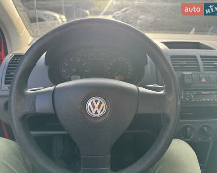 Красный Фольксваген Поло, объемом двигателя 1.4 л и пробегом 105 тыс. км за 6400 $, фото 16 на Automoto.ua