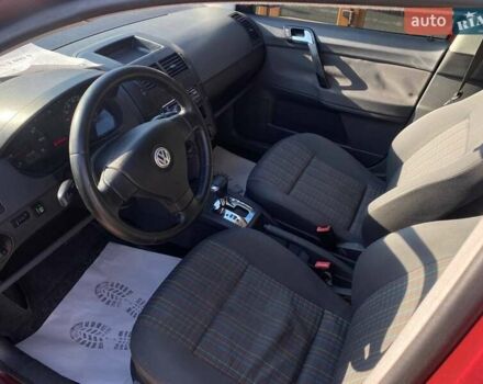 Красный Фольксваген Поло, объемом двигателя 1.39 л и пробегом 170 тыс. км за 5900 $, фото 8 на Automoto.ua