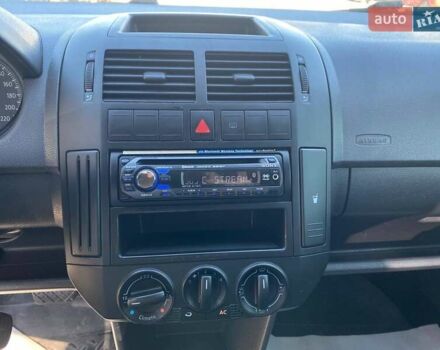 Красный Фольксваген Поло, объемом двигателя 1.39 л и пробегом 170 тыс. км за 5900 $, фото 11 на Automoto.ua