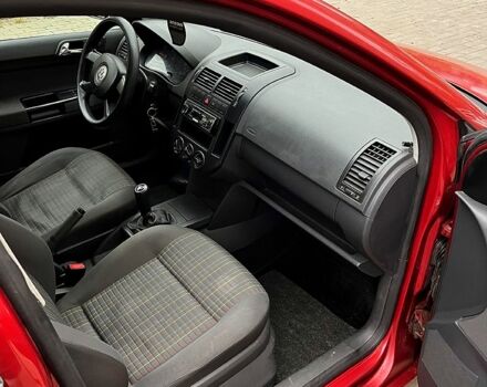 Червоний Фольксваген Поло, об'ємом двигуна 1.4 л та пробігом 193 тис. км за 2500 $, фото 10 на Automoto.ua