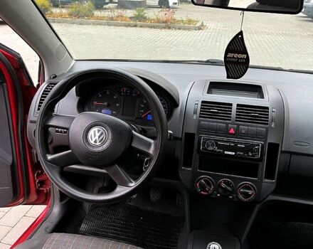 Червоний Фольксваген Поло, об'ємом двигуна 1.4 л та пробігом 193 тис. км за 2500 $, фото 4 на Automoto.ua