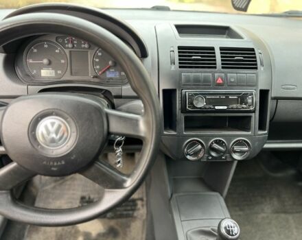 Красный Фольксваген Поло, объемом двигателя 0 л и пробегом 198 тыс. км за 2350 $, фото 7 на Automoto.ua