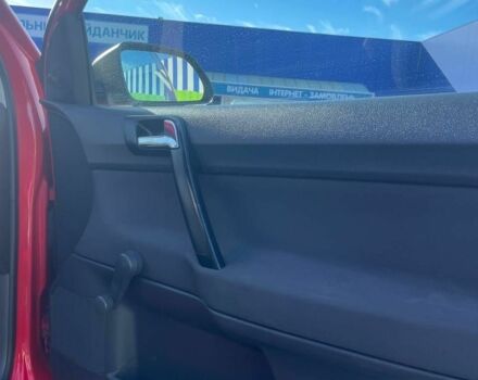 Красный Фольксваген Поло, объемом двигателя 1.2 л и пробегом 168 тыс. км за 4500 $, фото 6 на Automoto.ua