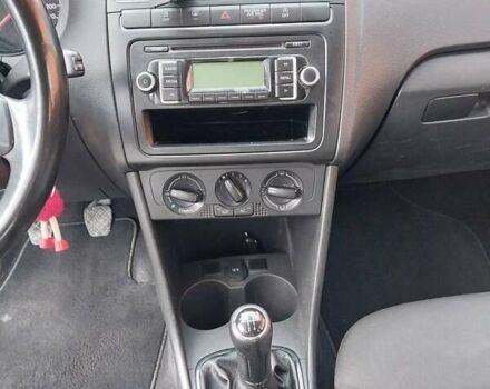 Красный Фольксваген Поло, объемом двигателя 1.6 л и пробегом 253 тыс. км за 6500 $, фото 12 на Automoto.ua