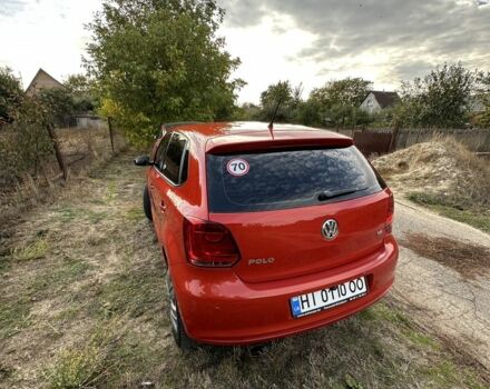 Красный Фольксваген Поло, объемом двигателя 1.4 л и пробегом 142 тыс. км за 10000 $, фото 3 на Automoto.ua