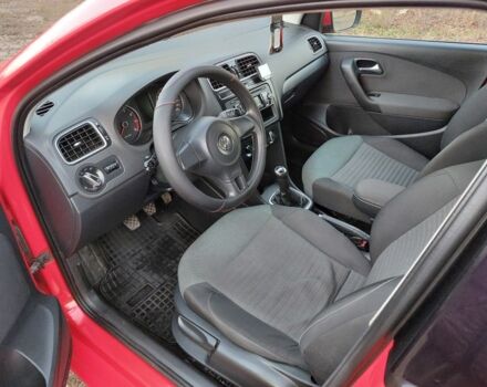 Червоний Фольксваген Поло, об'ємом двигуна 1.2 л та пробігом 200 тис. км за 5550 $, фото 10 на Automoto.ua