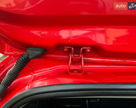 Красный Фольксваген Поло, объемом двигателя 1.2 л и пробегом 199 тыс. км за 5250 $, фото 27 на Automoto.ua