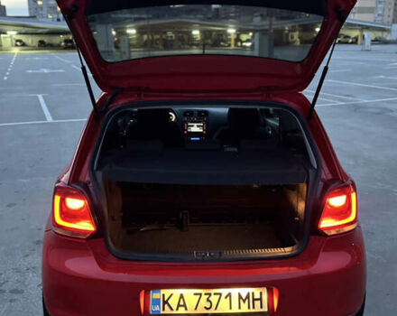 Червоний Фольксваген Поло, об'ємом двигуна 1.39 л та пробігом 112 тис. км за 6899 $, фото 19 на Automoto.ua