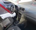 Красный Фольксваген Поло, объемом двигателя 1.2 л и пробегом 150 тыс. км за 5200 $, фото 16 на Automoto.ua