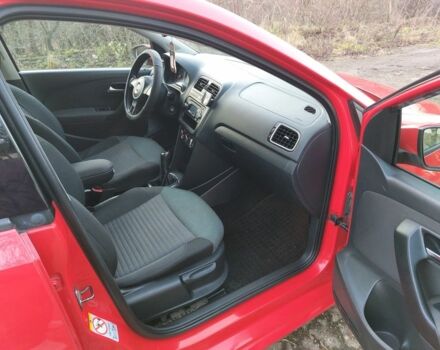 Червоний Фольксваген Поло, об'ємом двигуна 1.2 л та пробігом 200 тис. км за 5550 $, фото 16 на Automoto.ua