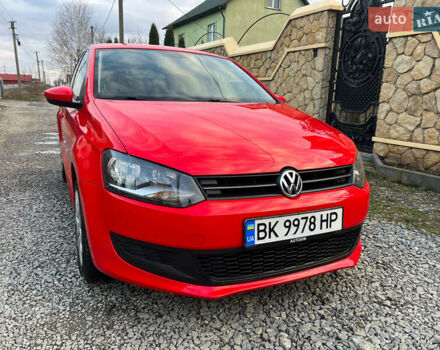 Красный Фольксваген Поло, объемом двигателя 1.2 л и пробегом 199 тыс. км за 5250 $, фото 5 на Automoto.ua