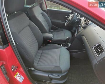 Червоний Фольксваген Поло, об'ємом двигуна 1.2 л та пробігом 200 тис. км за 5550 $, фото 39 на Automoto.ua