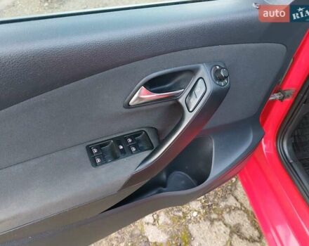 Червоний Фольксваген Поло, об'ємом двигуна 1.2 л та пробігом 200 тис. км за 5550 $, фото 56 на Automoto.ua