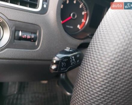 Червоний Фольксваген Поло, об'ємом двигуна 1.2 л та пробігом 200 тис. км за 5550 $, фото 61 на Automoto.ua