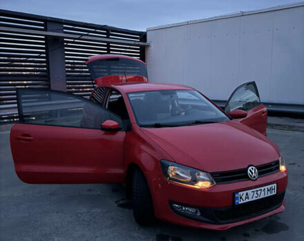 Червоний Фольксваген Поло, об'ємом двигуна 1.39 л та пробігом 112 тис. км за 6899 $, фото 3 на Automoto.ua