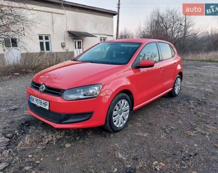 Червоний Фольксваген Поло, об'ємом двигуна 1.2 л та пробігом 200 тис. км за 5550 $, фото 2 на Automoto.ua
