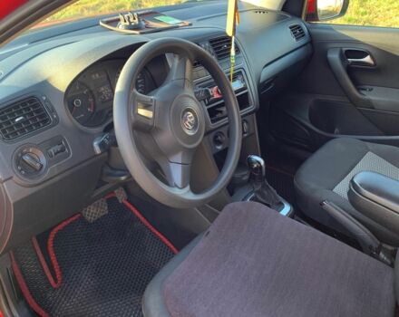 Красный Фольксваген Поло, объемом двигателя 1.4 л и пробегом 167 тыс. км за 6700 $, фото 5 на Automoto.ua