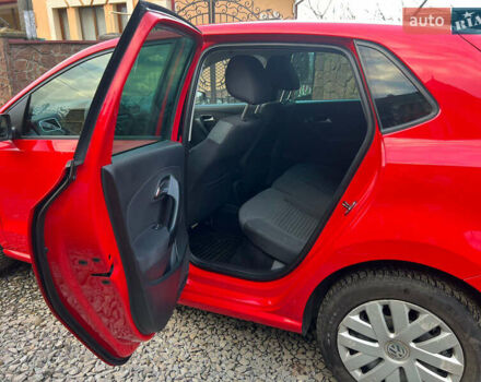 Красный Фольксваген Поло, объемом двигателя 1.2 л и пробегом 199 тыс. км за 5250 $, фото 33 на Automoto.ua