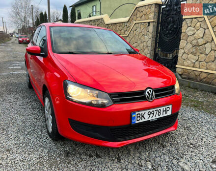 Красный Фольксваген Поло, объемом двигателя 1.2 л и пробегом 199 тыс. км за 5250 $, фото 53 на Automoto.ua