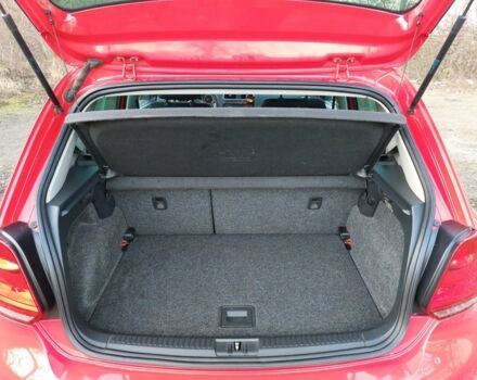 Червоний Фольксваген Поло, об'ємом двигуна 1.2 л та пробігом 200 тис. км за 5550 $, фото 15 на Automoto.ua