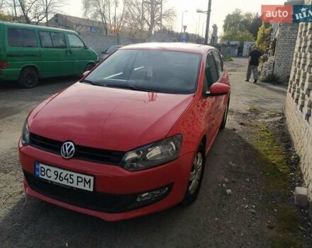 Красный Фольксваген Поло, объемом двигателя 1.39 л и пробегом 156 тыс. км за 7200 $, фото 2 на Automoto.ua