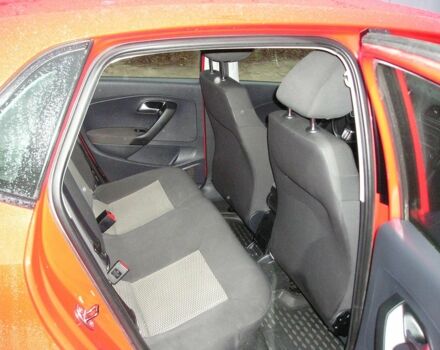 Красный Фольксваген Поло, объемом двигателя 1.4 л и пробегом 85 тыс. км за 8500 $, фото 9 на Automoto.ua