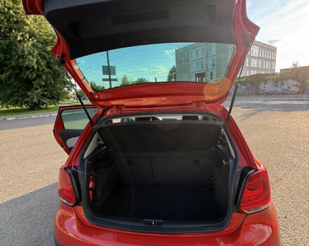 Красный Фольксваген Поло, объемом двигателя 1.2 л и пробегом 156 тыс. км за 9200 $, фото 21 на Automoto.ua