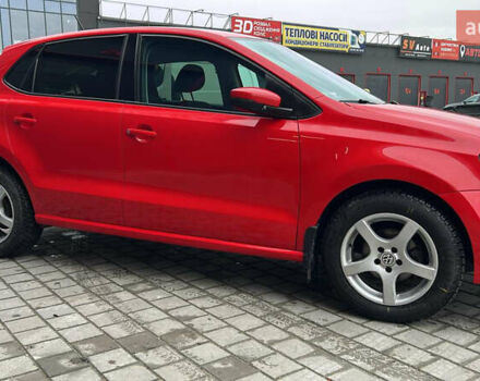 Червоний Фольксваген Поло, об'ємом двигуна 1.39 л та пробігом 180 тис. км за 7850 $, фото 3 на Automoto.ua