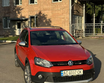 Красный Фольксваген Поло, объемом двигателя 1.2 л и пробегом 156 тыс. км за 9200 $, фото 1 на Automoto.ua