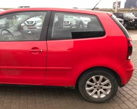 Красный Фольксваген Поло, объемом двигателя 1.2 л и пробегом 190 тыс. км за 2490 $, фото 3 на Automoto.ua