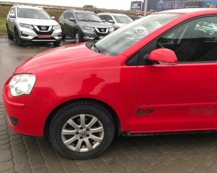 Красный Фольксваген Поло, объемом двигателя 1.2 л и пробегом 190 тыс. км за 2490 $, фото 1 на Automoto.ua