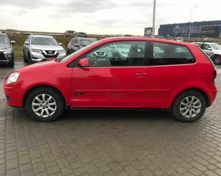 Красный Фольксваген Поло, объемом двигателя 1.2 л и пробегом 190 тыс. км за 2490 $, фото 2 на Automoto.ua