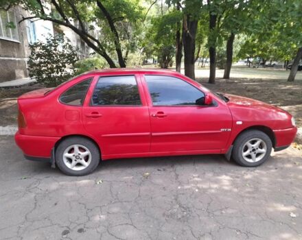 Фольксваген Поло 1998 у Краматорске на Automoto.ua Червоний Фольксваген Поло, об'ємом двигуна 1.4 л та пробігом 265 тис. км за 3000 $, фото 1 на Automoto.ua
