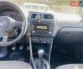 Красный Фольксваген Поло, объемом двигателя 1.6 л и пробегом 85 тыс. км за 7200 $, фото 24 на Automoto.ua