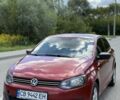 Красный Фольксваген Поло, объемом двигателя 1.6 л и пробегом 240 тыс. км за 5000 $, фото 1 на Automoto.ua