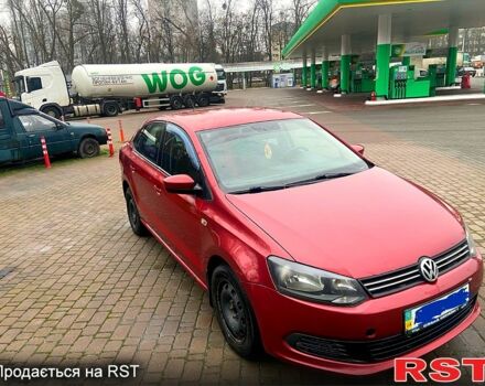 Красный Фольксваген Поло, объемом двигателя 1.6 л и пробегом 235 тыс. км за 5300 $, фото 1 на Automoto.ua