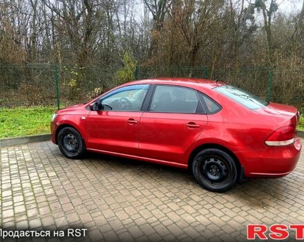 Красный Фольксваген Поло, объемом двигателя 1.6 л и пробегом 235 тыс. км за 5300 $, фото 2 на Automoto.ua