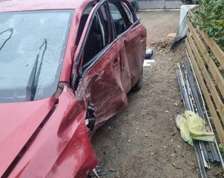 Красный Фольксваген Поло, объемом двигателя 1.6 л и пробегом 211 тыс. км за 3200 $, фото 5 на Automoto.ua