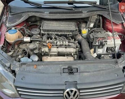 Червоний Фольксваген Поло, об'ємом двигуна 1.6 л та пробігом 380 тис. км за 6800 $, фото 11 на Automoto.ua