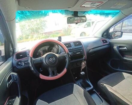 Красный Фольксваген Поло, объемом двигателя 1.6 л и пробегом 172 тыс. км за 6300 $, фото 6 на Automoto.ua