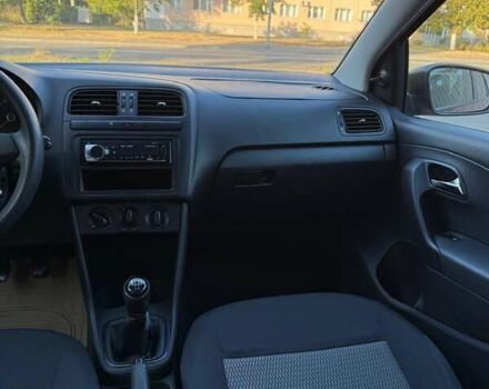 Красный Фольксваген Поло, объемом двигателя 1.6 л и пробегом 260 тыс. км за 5500 $, фото 13 на Automoto.ua