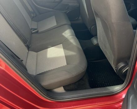 Красный Фольксваген Поло, объемом двигателя 1.6 л и пробегом 210 тыс. км за 7500 $, фото 14 на Automoto.ua