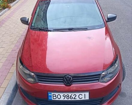 Красный Фольксваген Поло, объемом двигателя 1.6 л и пробегом 172 тыс. км за 6300 $, фото 2 на Automoto.ua