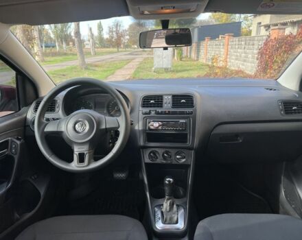 Красный Фольксваген Поло, объемом двигателя 1.6 л и пробегом 210 тыс. км за 7500 $, фото 15 на Automoto.ua