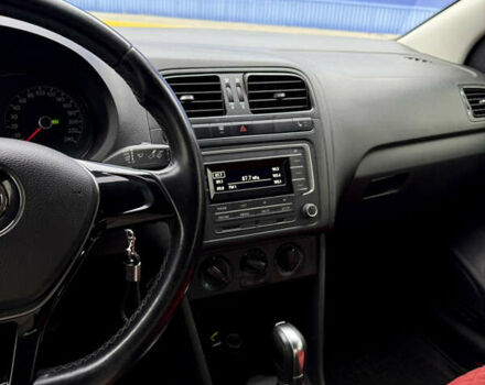 Червоний Фольксваген Поло, об'ємом двигуна 1.6 л та пробігом 199 тис. км за 9300 $, фото 4 на Automoto.ua