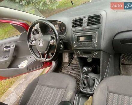 Красный Фольксваген Поло, объемом двигателя 1.6 л и пробегом 90 тыс. км за 9500 $, фото 6 на Automoto.ua