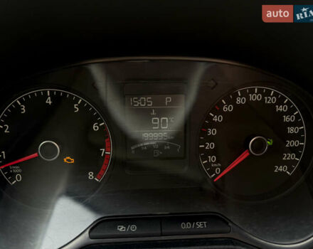 Червоний Фольксваген Поло, об'ємом двигуна 1.6 л та пробігом 199 тис. км за 9300 $, фото 2 на Automoto.ua