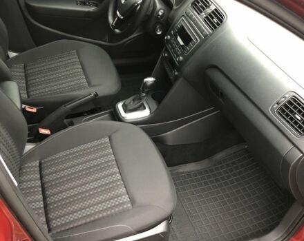 Красный Фольксваген Поло, объемом двигателя 1.4 л и пробегом 111 тыс. км за 9500 $, фото 2 на Automoto.ua