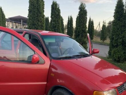Фольксваген Поло 1997 в Черновцах на Automoto.ua Красный Фольксваген Поло, объемом двигателя 0 л и пробегом 138 тыс. км за 1655 $, фото 1 на Automoto.ua