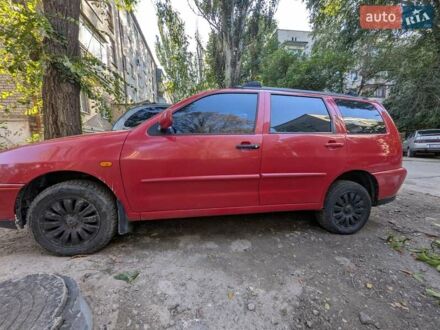Червоний Фольксваген Поло, об'ємом двигуна 1.4 л та пробігом 376 тис. км за 2422 $, фото 1 на Automoto.ua